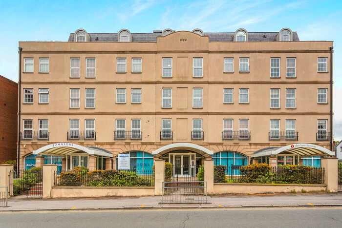 2 Bedroom Apartment For Sale In Southampton Street, Reading, Berkshire, RG1