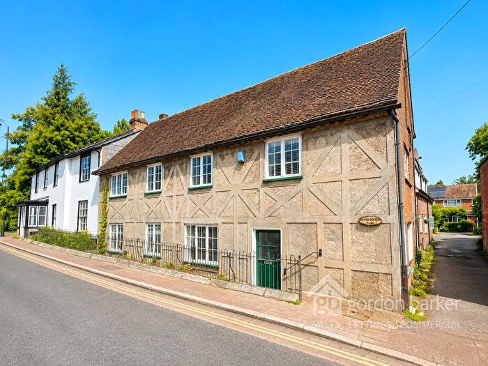2 Bedroom Flat For Sale In Bridge Court, Bridge Street, Fordingbridge, SP6