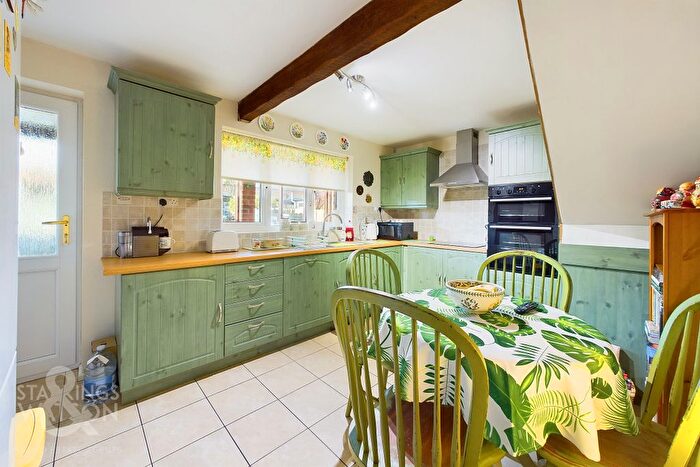 4 Bedroom Detached House For Sale In Catfield Road, Ludham, Great Yarmouth, NR29