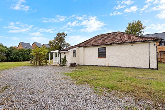 4 Bedroom Bungalow To Rent In Cribbs Causeway, Bristol, Gloucestershire, BS10