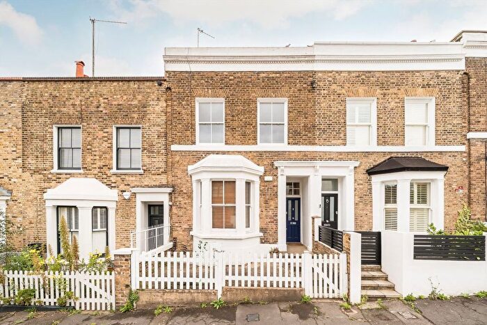 1 Bedroom Flat To Rent In Mackay Road, London, SW4