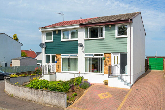 3 Bedroom Semi-Detached House For Sale In Hillcrest Avenue, Kirkcaldy, KY2