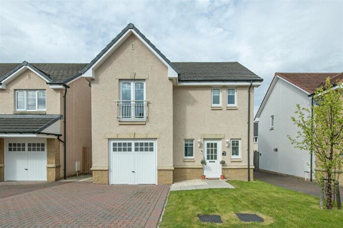 3 Bedroom Detached House For Sale In Berryfield Crescent, Alva, FK12