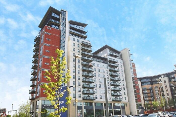 2 Bedroom Flat To Rent In Riverside Way, Leeds, West Yorkshire, LS1