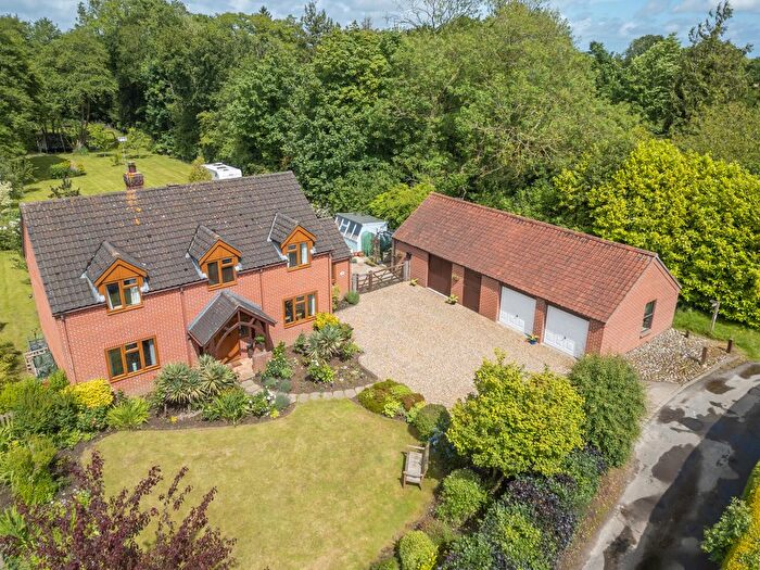4 Bedroom Detached House For Sale In Low Street, Smallburgh, Norwich, NR12