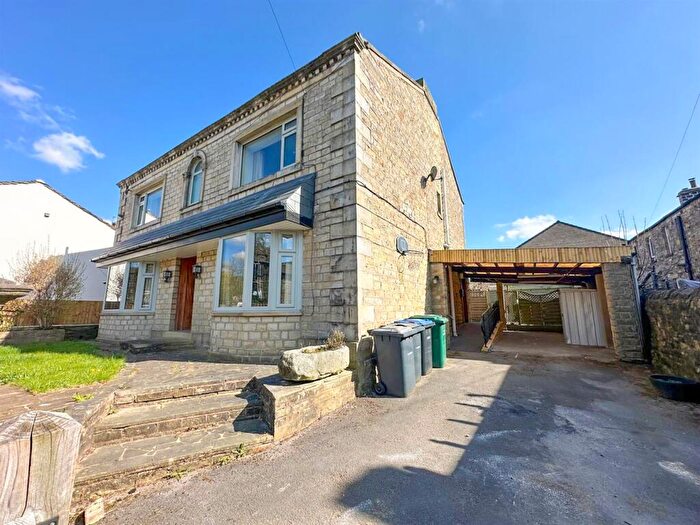 4 Bedroom Detached House For Sale In St. Johns Street, Silsden, BD20