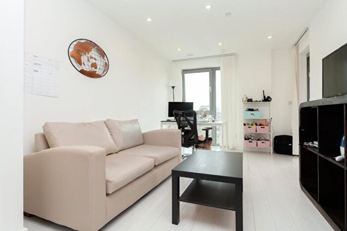 1 Bedroom Flat To Rent In Wilson Tower, Christian Street, E1