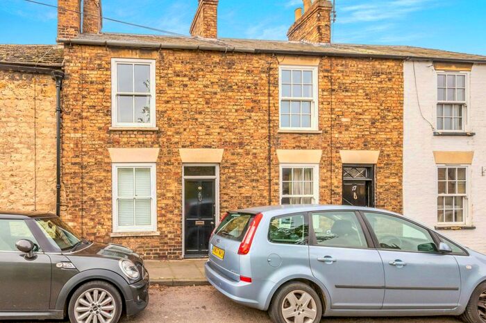2 Bedroom Terraced House To Rent In Church Lane, Stamford, PE9
