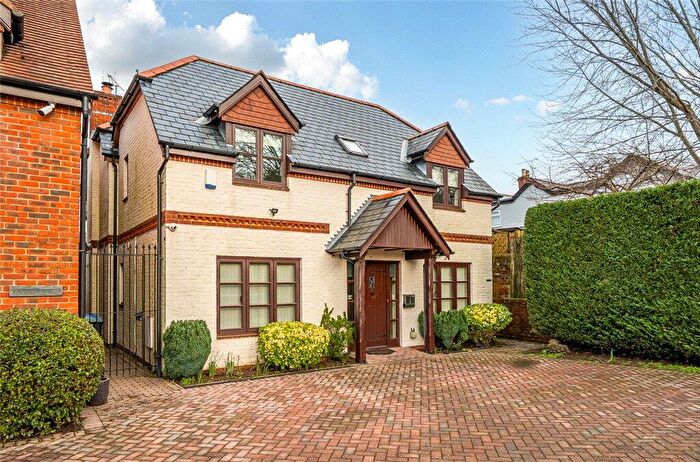 4 Bedroom Detached House For Sale In South Lane, Nomansland, Salisbury, Wiltshire, SP5