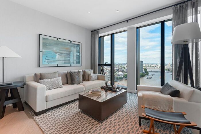 2 Bedroom Flat To Rent In River Park Tower, Nine Elms Lane, SW8