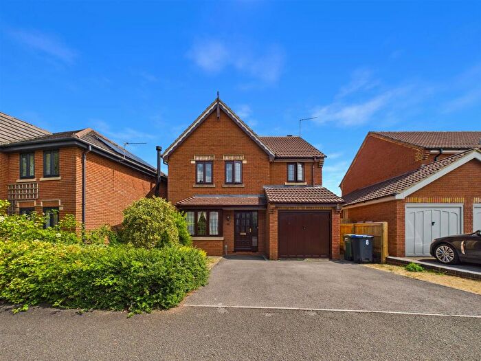 4 Bedroom Detached House For Sale In Clarence Road, Chippenham, SN14