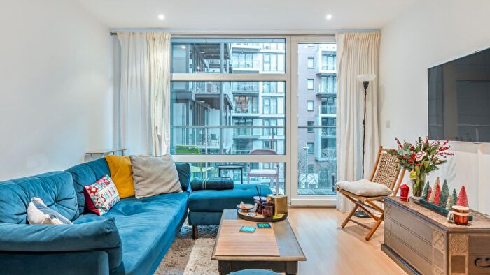 1 Bedroom Flat For Sale In Queenstown Road, Chelsea Bridge Wharf, SW11