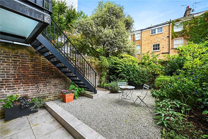 2 Bedroom Flat To Rent In Kensington Church Street, Kensington, London, W8