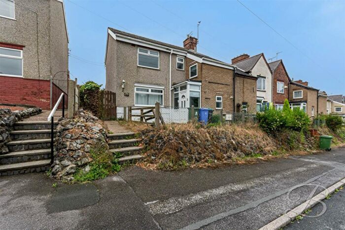 3 Bedroom End Of Terrace House To Rent In Budby Crescent, Meden Vale, NG20