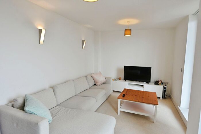 1 Bedroom Flat To Rent In High Street, Southampton, SO14