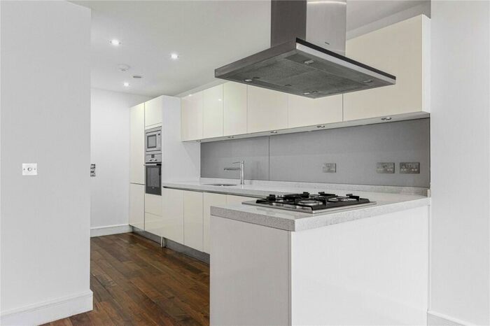 2 Bedroom Apartment To Rent In Nelson Street, Shadwell, London, E1