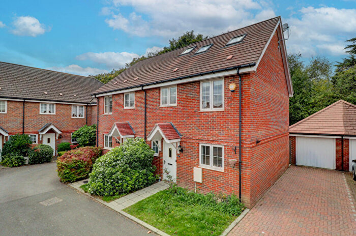 4 Bedroom Semi-Detached House For Sale In Brudenell Close, Amersham, Buckinghamshire, HP6
