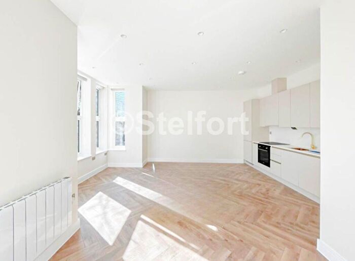 2 Bedroom Apartment To Rent In Chichele Road, London, NW2