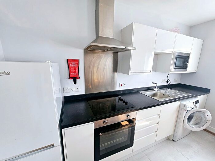 1 Bedroom Flat To Rent In Morris Road, Southampton, SO15