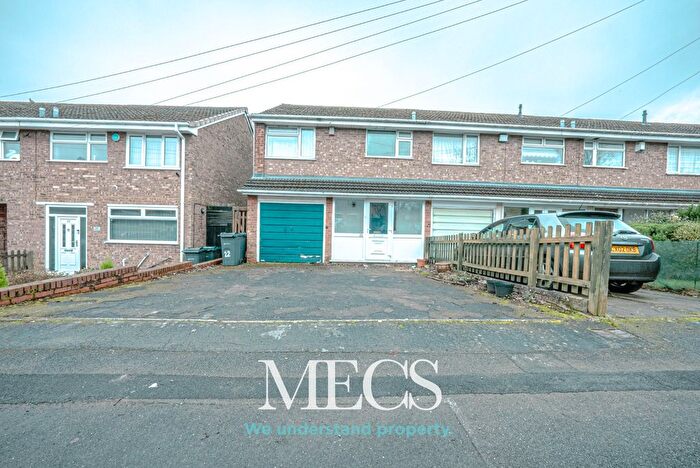 3 Bedroom Semi-Detached House To Rent In Frankley Lane, Northfield, Birmingham, West Midlands, B31