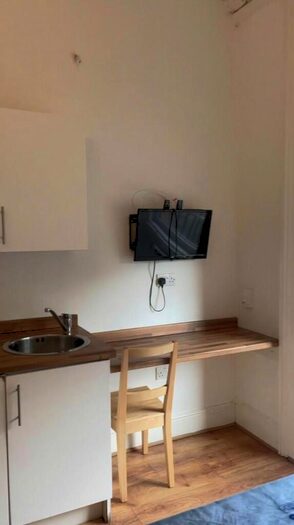 Studio To Rent In Upper Hill Street, Liverpool, Merseyside, L8