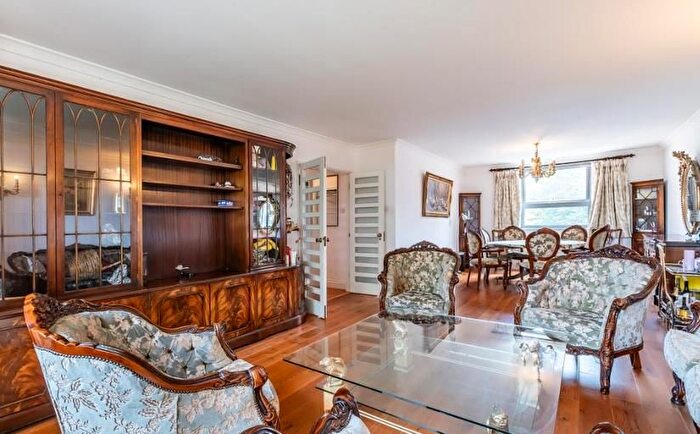 3 Bedroom Flat To Rent In Harewood Avenue, Marylebone, London, NW1