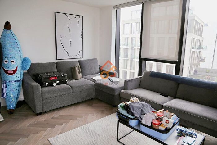 2 Bedroom Flat To Rent In Gauging Square, London, E1W