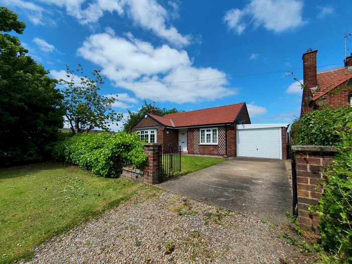 2 Bedroom Detached Bungalow To Rent In Hambleton Lodge, Great Smeaton, DL6