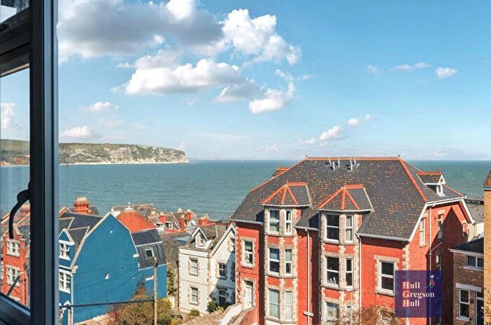 2 Bedroom Flat For Sale In Park Road, Swanage, BH19