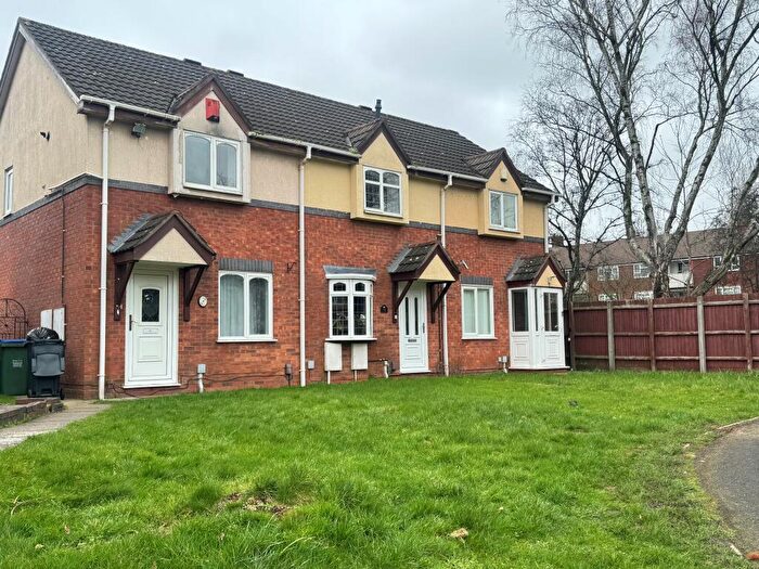 2 Bedroom House To Rent In Wenyon Close, Tipton, DY4