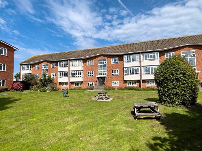 3 Bedroom Flat For Sale In Felpham Village, West Sussex, PO22