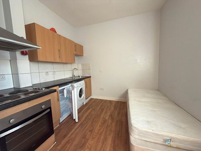 1 Bedroom Studio To Rent In Ilford, IG1