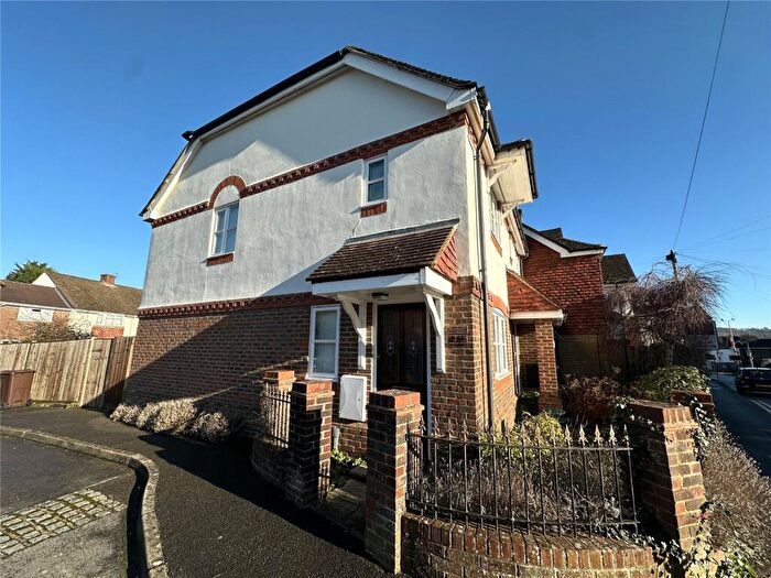 2 Bedroom End Of Terrace House To Rent In Farncombe Street, Farncombe, Godalming, Surrey, GU7