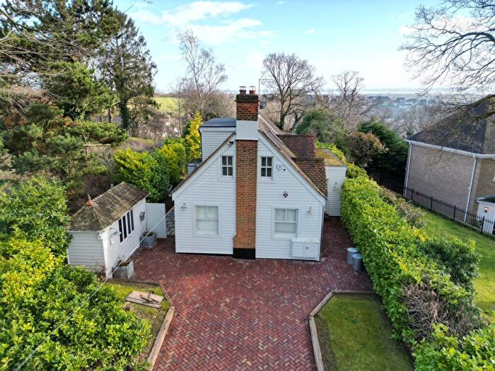 3 Bedroom Detached House To Rent In Vicarage Hill, Benfleet, SS7