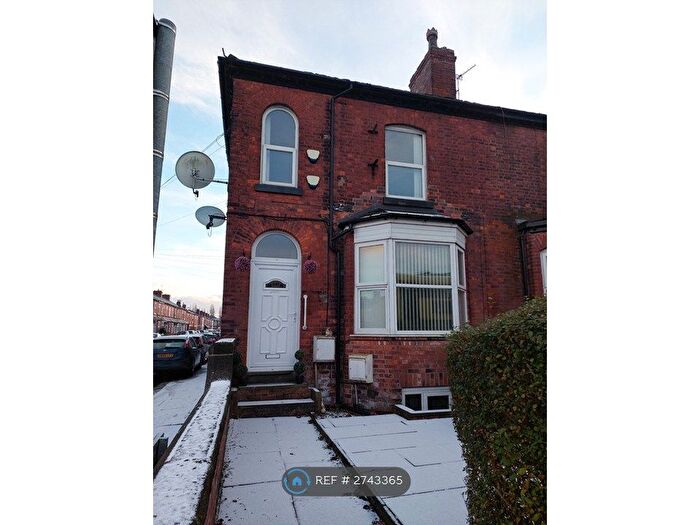 3 Bedroom Flat To Rent In Liverpool Road, Eccles, Manchester, M30