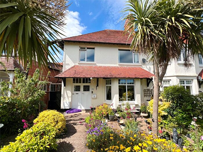 2 Bedroom Flat For Sale In Irnham Road, Minehead, Somerset, TA24