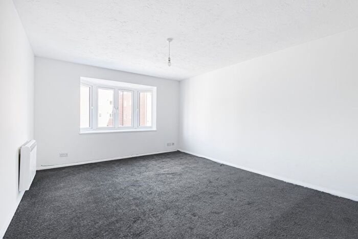 2 Bedroom Flat For Sale In Sheppard Drive, South Bermondsey, London, SE16