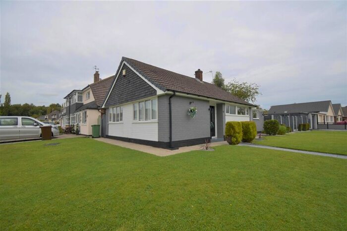 2 Bedroom Detached Bungalow To Rent In Bodmin Road, Tyldesley, M29