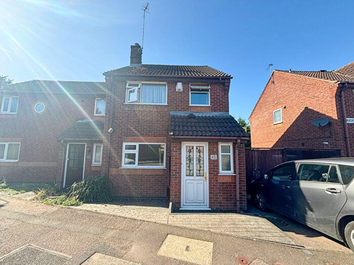 3 Bedroom Semi Detached House To Rent In Buckingham Drive, Leicester, LE2