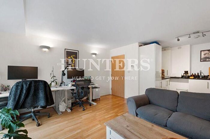 1 Bedroom Property To Rent In Newington Green, London, N16