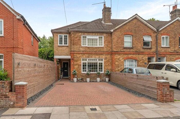 3 Bedroom Semi-Detached House To Rent In Abbey Street, Farnham, Surrey, GU9