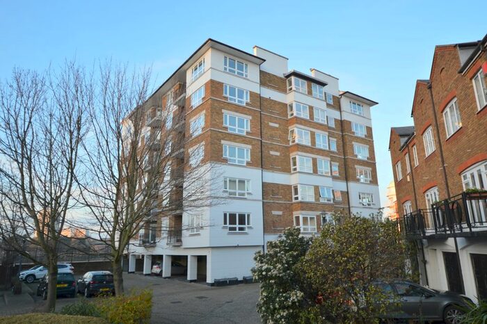 2 Bedroom Flat To Rent In Princes Riverside Road, London, SE16