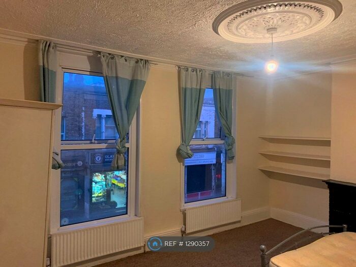 1 Bedroom Property To Rent In Trinity Road, London SW17