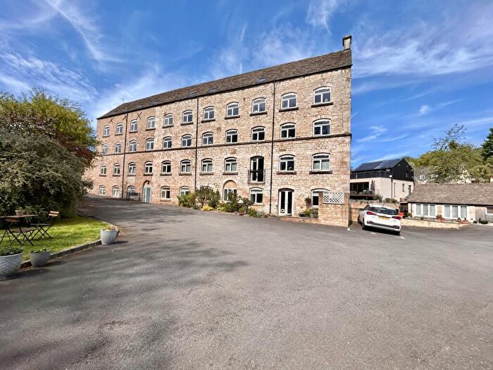 3 Bedroom Apartment For Sale In Mill Lane, Avening, Tetbury, Gloucestershire, GL8