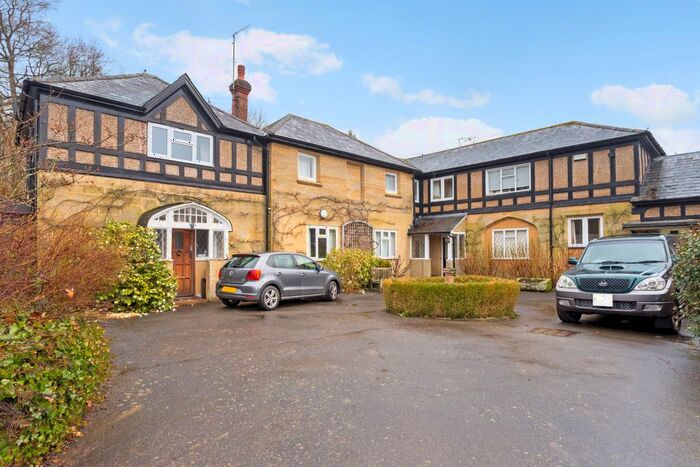 4 Bedroom Property For Sale In Burrswood, Groombridge, Tunbridge Wells, TN3