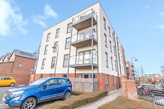 1 Bedroom Flat For Sale In Pascal Mews, Oakgrove, Milton Keynes, Buckinghamshire, MK10