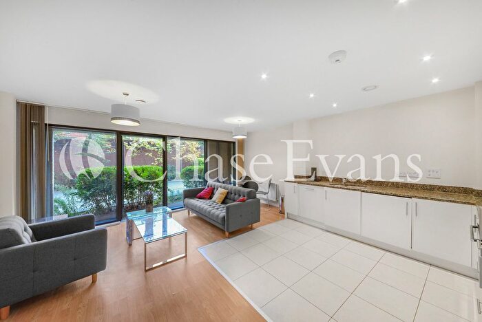 2 Bedroom Flat To Rent In Newman Close, Willesden Green, London, NW10