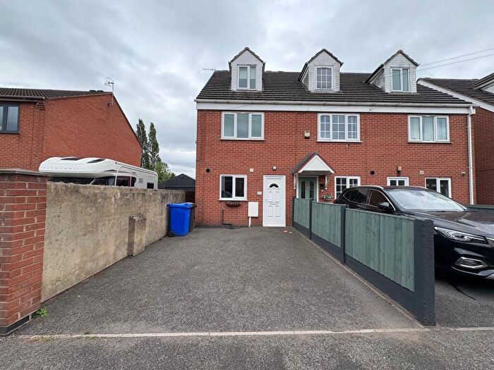 3 Bedroom End Of Terrace House To Rent In Brook Street, Ilkeston, DE7