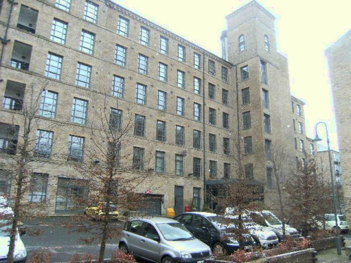 2 Bedroom Apartment To Rent In Stoney Lane, Longwood, Huddersfield, HD3