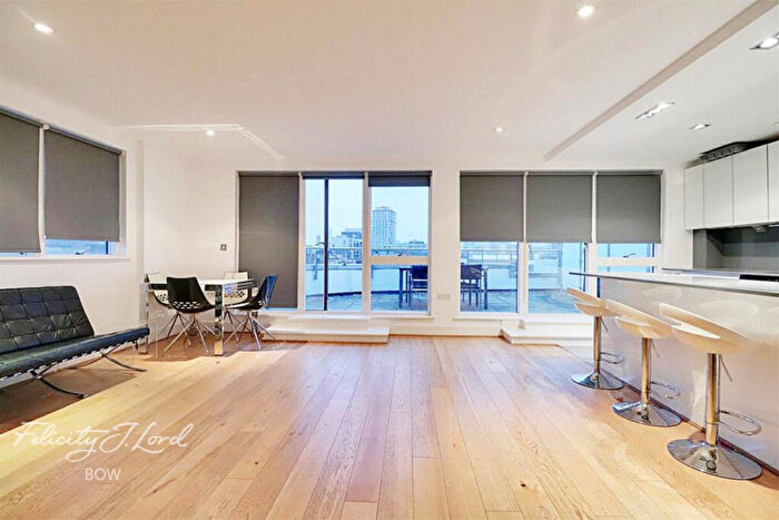 3 Bedroom Flat To Rent In Yeo Street, London, E3
